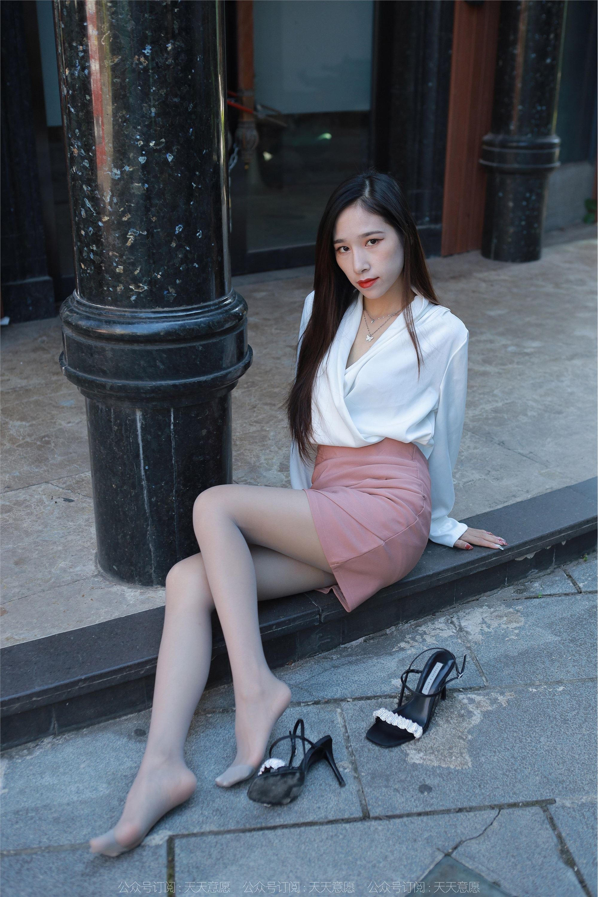 IESS异思趣向  2022.10.27 丝享家 1250 美子《街角的爱人》